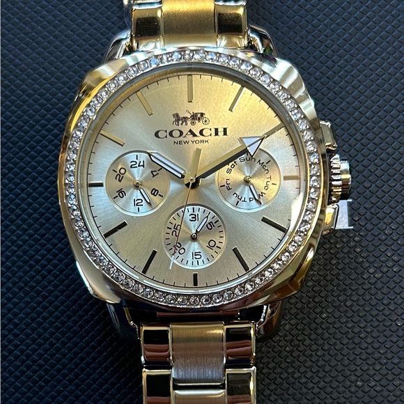 COACH BOYFRIEND WATCH WITH 38MM GOLDEN CHRONOGRAPH FACE AND GOLDEN BRACELET. - Picture 1 of 12